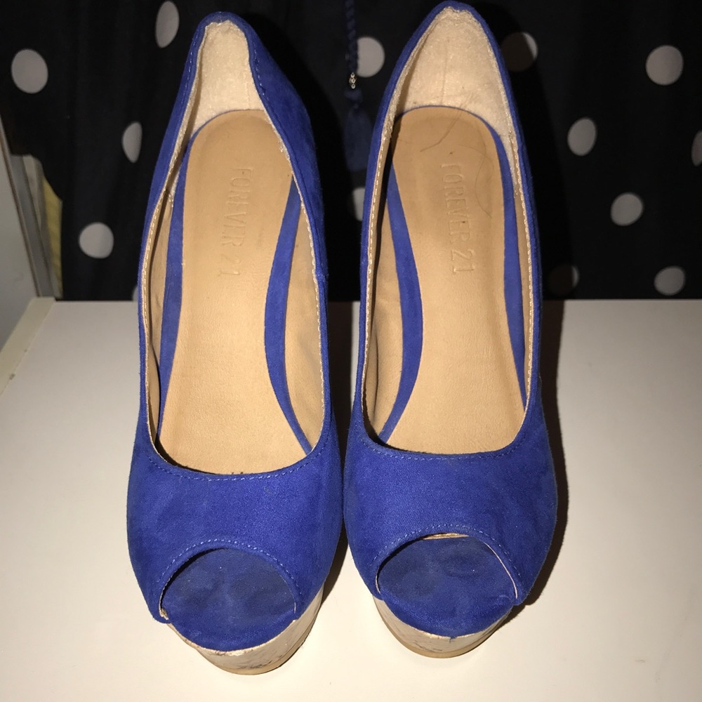 Blue wedges